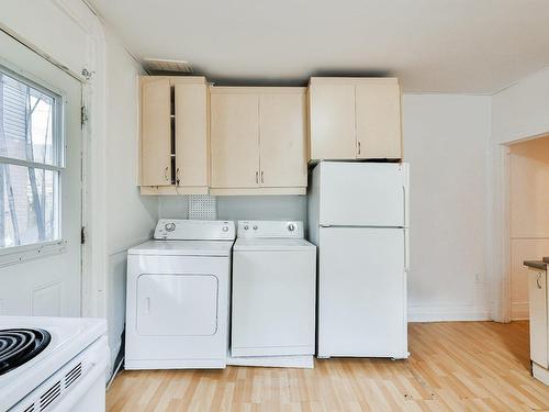 Kitchen - 4725 Rle Bénard, Montréal (Mercier/Hochelaga-Maisonneuve), QC - Indoor Photo Showing Laundry Room