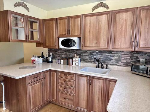 449 Parkwood Street, Thunder Bay, ON - Indoor Photo Showing Kitchen