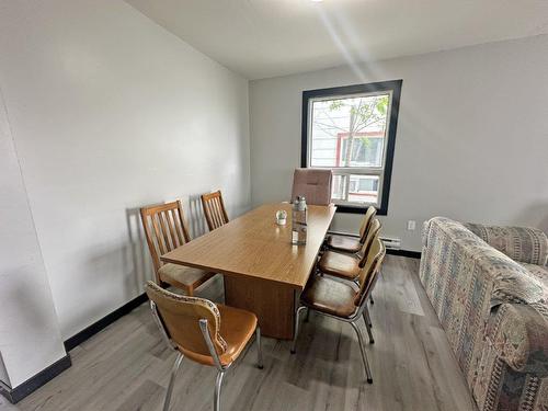 32 Bendell Street, Thunder Bay, ON - Indoor Photo Showing Dining Room