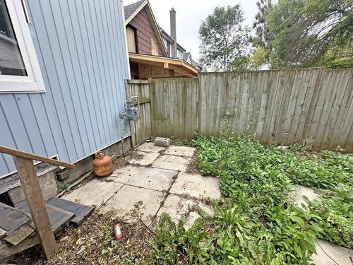 32 Bendell Street, Thunder Bay, ON - Outdoor