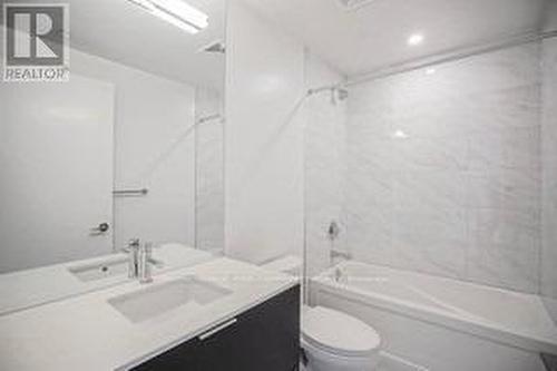 1604 - 15 Queens Quay E, Toronto, ON - Indoor Photo Showing Bathroom