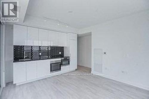 1604 - 15 Queens Quay E, Toronto, ON - Indoor Photo Showing Kitchen