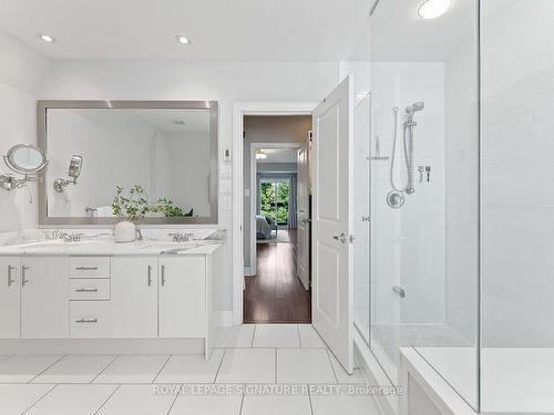 76 Lobo Mews, Toronto, ON - Indoor Photo Showing Bathroom