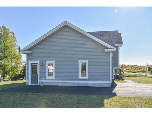 102 Mazerolle St, Shippagan, NB 