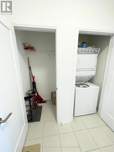 109 - 10 Concord Place, Grimsby, ON - Indoor Photo Showing Laundry Room