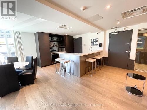 109 - 10 Concord Place, Grimsby, ON - Indoor Photo Showing Kitchen