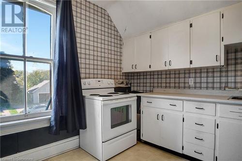 86 St Andrews Street, Cambridge, ON - Indoor Photo Showing Kitchen