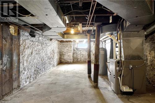 86 St Andrews Street, Cambridge, ON - Indoor Photo Showing Basement