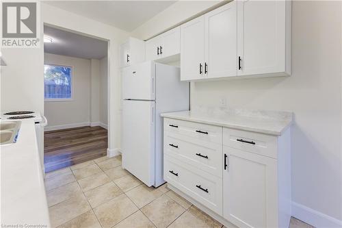 476 Kingscourt Drive Unit# 20, Waterloo, ON - Indoor Photo Showing Kitchen