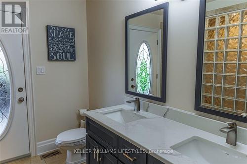 74 Green Acres Crescent N, Lambton Shores (Grand Bend), ON - Indoor Photo Showing Bathroom