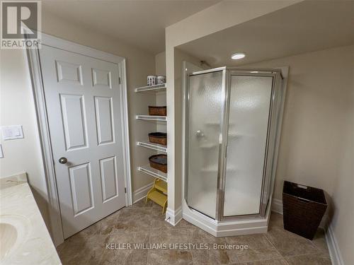 74 Green Acres Crescent N, Lambton Shores (Grand Bend), ON - Indoor Photo Showing Bathroom