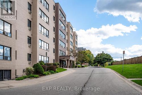 104 - 650 Cheapside Street, London, ON - Outdoor