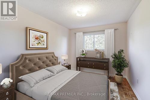 61 Blackthorn Drive, Vaughan, ON - Indoor Photo Showing Bedroom