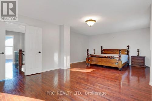 23 Grants Way, Barrie, ON - Indoor Photo Showing Bedroom