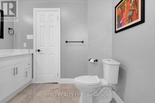 23 Grants Way, Barrie, ON - Indoor Photo Showing Bathroom