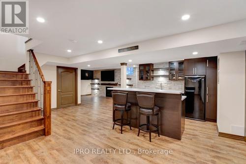 23 Grants Way, Barrie, ON - Indoor Photo Showing Kitchen