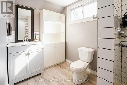 595 Big Bay Point Road, Barrie, ON - Indoor Photo Showing Bathroom