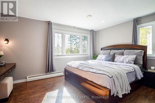 595 Big Bay Point Road, Barrie, ON - Indoor Photo Showing Bedroom