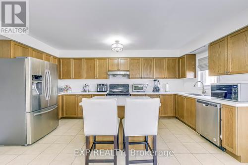 751 Candlestick Circle, Mississauga, ON - Indoor Photo Showing Kitchen