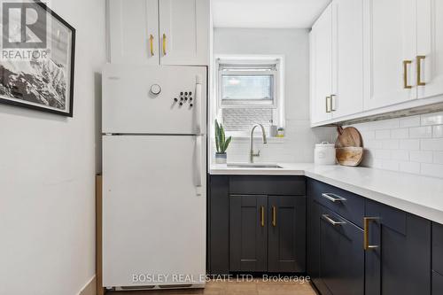 5 - 2512 Bloor Street W, Toronto, ON - Indoor Photo Showing Kitchen