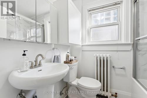 5 - 2512 Bloor Street W, Toronto, ON - Indoor Photo Showing Bathroom