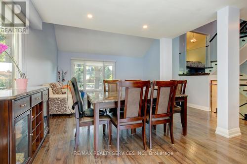 18 Trillium Court, Brampton, ON - Indoor Photo Showing Dining Room