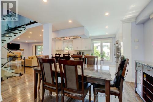 18 Trillium Court, Brampton, ON - Indoor Photo Showing Dining Room