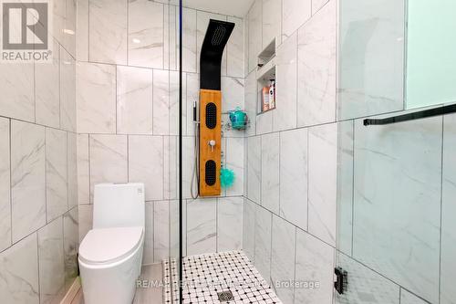 18 Trillium Court, Brampton, ON - Indoor Photo Showing Bathroom