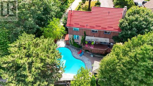 18 Trillium Court, Brampton, ON - Outdoor With In Ground Pool With Deck Patio Veranda