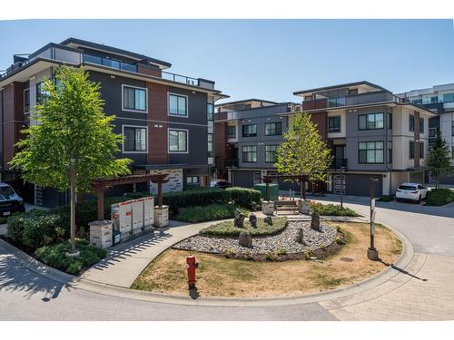 44 20852 78B Avenue, Langley, BC - Outdoor With Facade