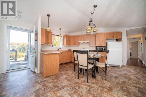 346 Mcmahon Road, Admaston/Bromley, ON - Indoor Photo Showing Kitchen