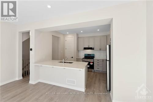 60 Stitch Mews, Ottawa, ON - Indoor Photo Showing Kitchen With Upgraded Kitchen