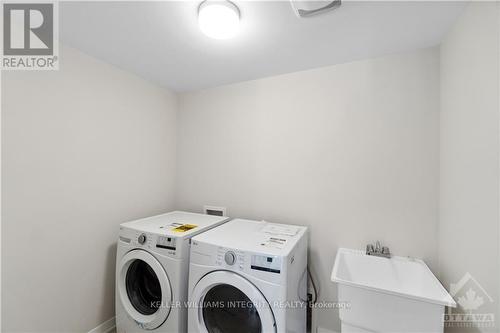 60 Stitch Mews, Ottawa, ON - Indoor Photo Showing Laundry Room