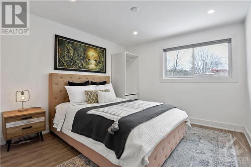 938 Riddell Avenue N, Ottawa, ON - Indoor Photo Showing Bedroom