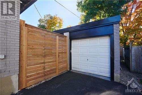 938 Riddell Avenue N, Ottawa, ON - Outdoor With Exterior