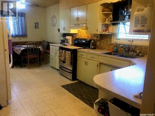 114 Whitesand Drive, Canora, SK - Indoor Photo Showing Kitchen With Double Sink