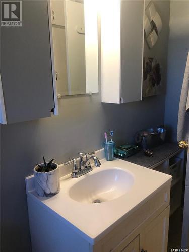 114 Whitesand Drive, Canora, SK - Indoor Photo Showing Bathroom