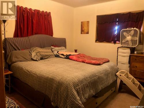 114 Whitesand Drive, Canora, SK - Indoor Photo Showing Bedroom