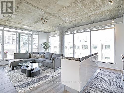 606 - 75 Portland Street, Toronto, ON - Indoor Photo Showing Living Room