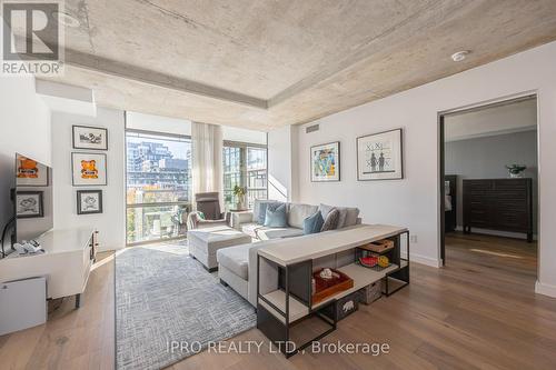 927 - 55 Stewart Street, Toronto, ON - Indoor Photo Showing Living Room