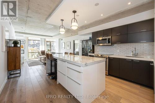 927 - 55 Stewart Street, Toronto, ON - Indoor Photo Showing Kitchen With Upgraded Kitchen