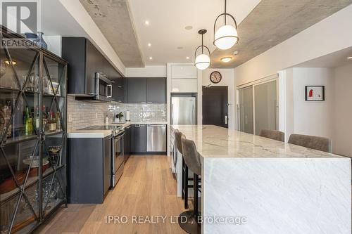 927 - 55 Stewart Street, Toronto, ON - Indoor Photo Showing Kitchen With Upgraded Kitchen