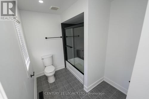 467 Woodsmere Crescent, Pickering, ON - Indoor Photo Showing Bathroom