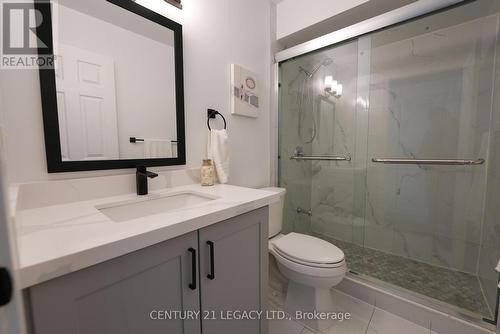 467 Woodsmere Crescent, Pickering, ON - Indoor Photo Showing Bathroom