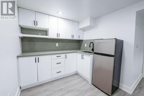 467 Woodsmere Crescent, Pickering, ON - Indoor Photo Showing Kitchen