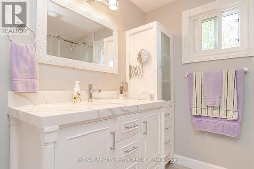 26 Candlewood Court, Brampton, ON - Indoor Photo Showing Bathroom