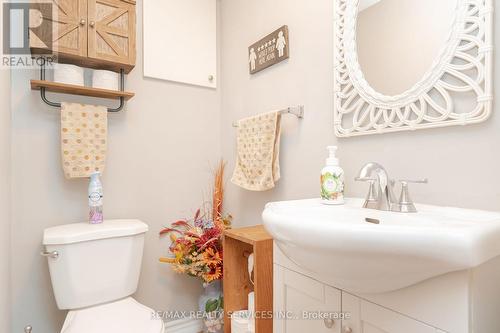 26 Candlewood Court, Brampton, ON - Indoor Photo Showing Bathroom