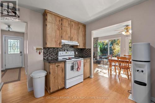 325 Lake Dalrymple Road, Kawartha Lakes, ON - Indoor Photo Showing Kitchen