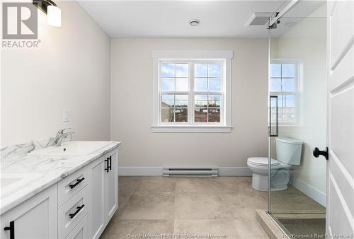 50 Rochefort, Dieppe, NB - Indoor Photo Showing Bathroom