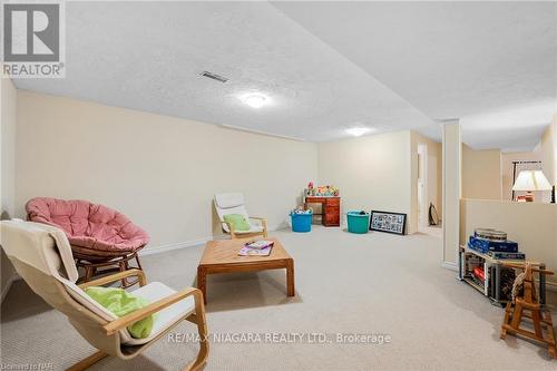 7715 Swan Street, Niagara Falls, ON - Indoor Photo Showing Other Room